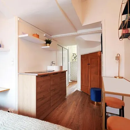 Updated In The Heart Of The Bustling Le Marais District Apartment