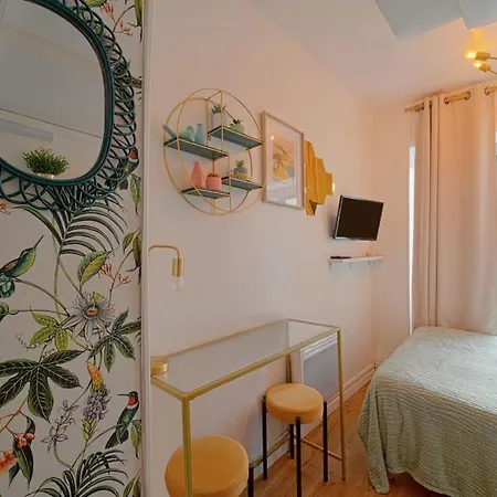 Apartment Updated In The Heart Of The Bustling Le Marais District Paris